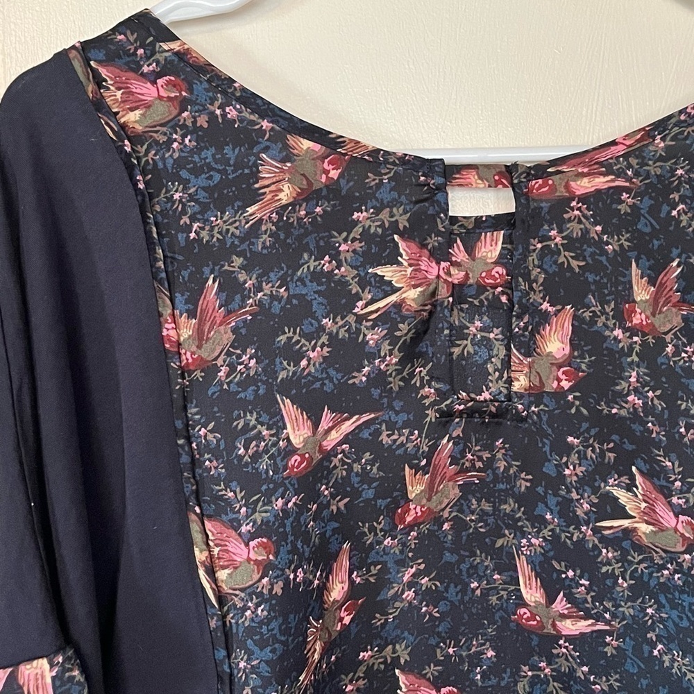 Anthropologie Tiny Floral Navy Bird Crop Top - Picture 4 of 12